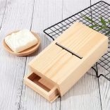 Kerzen- und Seifenhobel aus Holz