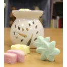 Fehér aromalámpa fa mintával